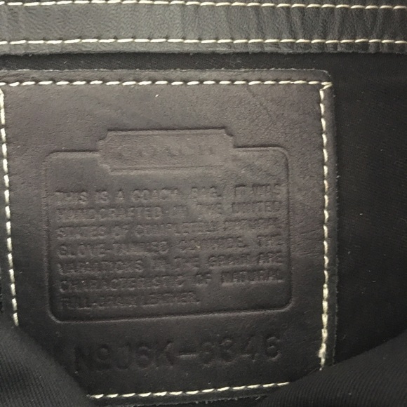 Coach Signature C duffle bucket bag. - Picture 4 of 4